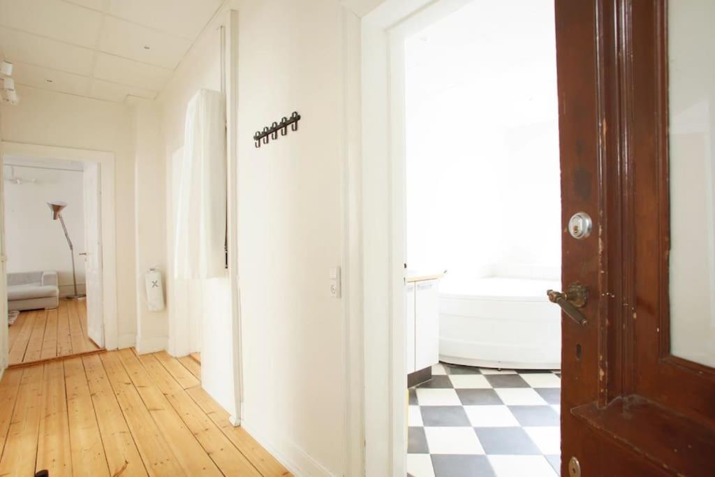 Large & Bright 3Br Apartment W Whirlpool Near Metro Copenhaga Exterior foto