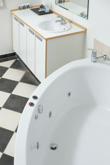 Large & Bright 3Br Apartment W Whirlpool Near Metro Copenhaga Exterior foto