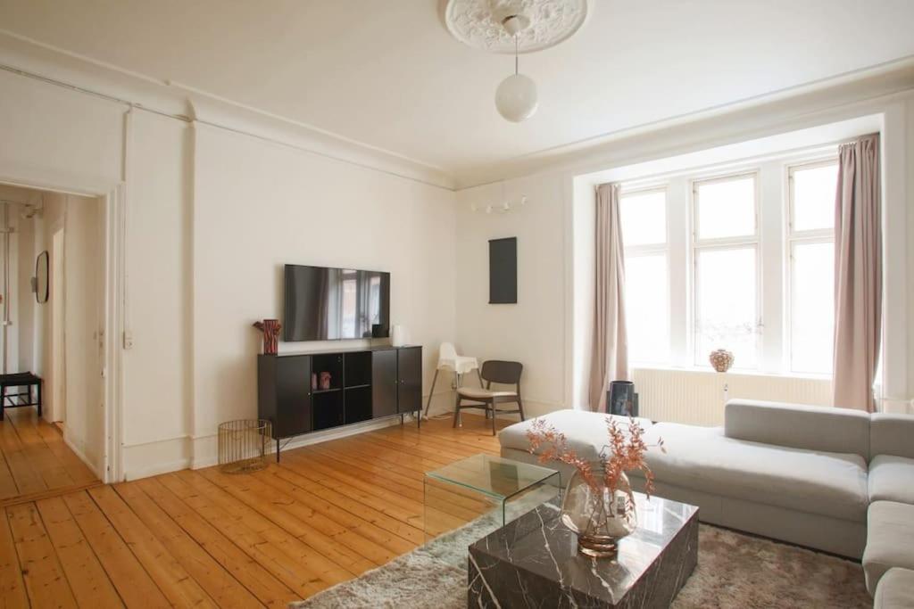 Large & Bright 3Br Apartment W Whirlpool Near Metro Copenhaga Exterior foto